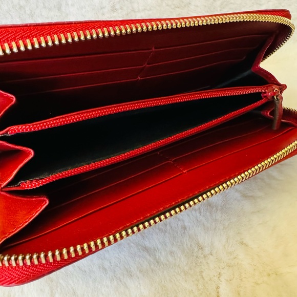 Authentic Gucci Wallet! - Picture 11 of 11